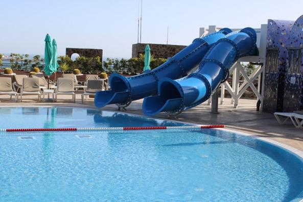 Monte childrens pool with flumes